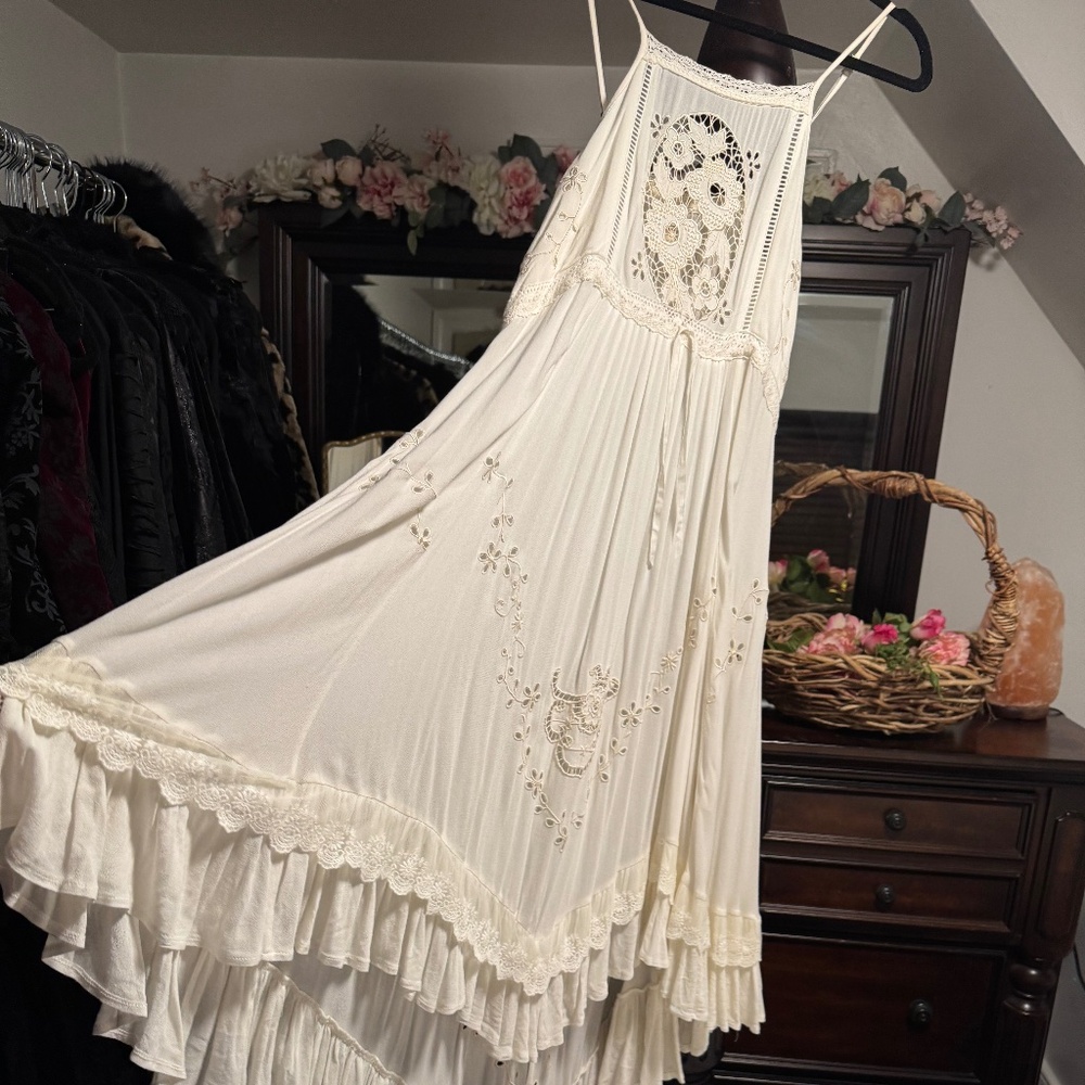 Spell Gown White Cream xs - Picture 9 of 15